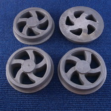 FOUR Slate Wagon Wheels - Cast SG Iron,130mm tread dia, 147mm ovrl dia, 20mm tread width, 30mm ovrl thick, 40mm dia boss, 5 curved spokes.